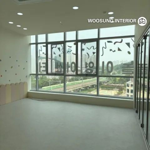 아산 탕정 키즈 영어학원 창이 넓은 교실